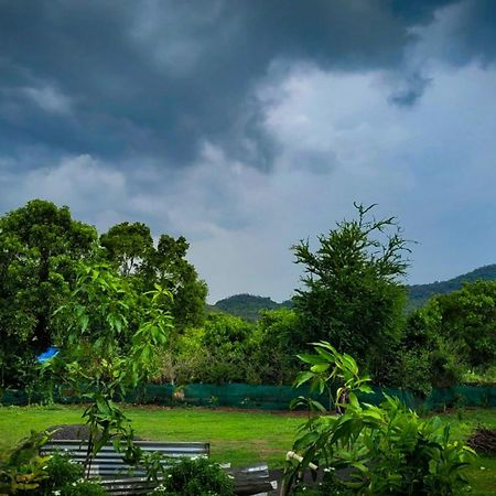 Chaitanya Farms คาร์จัต ภายนอก รูปภาพ